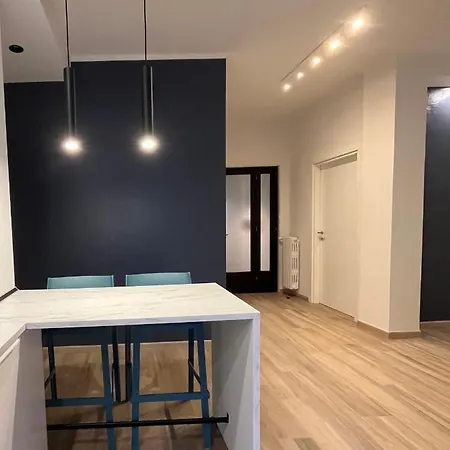 Luxury 11 Apartment