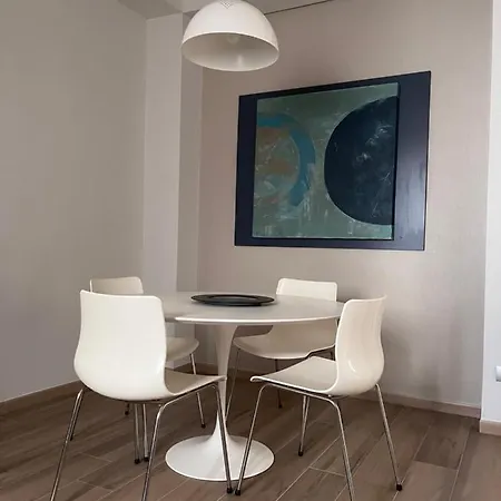 Luxury 11 Apartment *