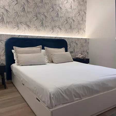 Luxury 11 Apartment *